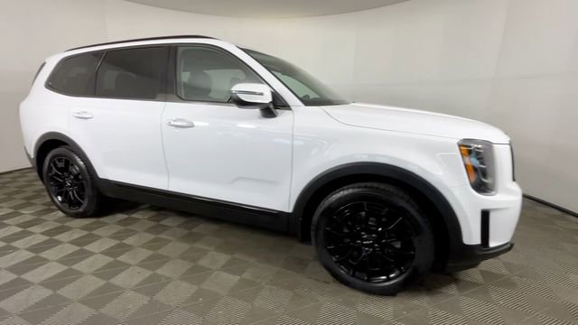 Used 2022 Kia Telluride EX w/ EX Premium Package AWD/4WD image 2