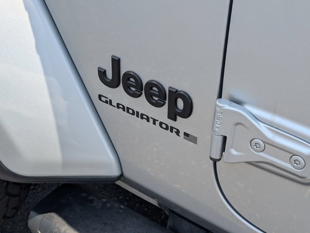 Used 2023 Jeep Gladiator Sport AWD/4WD image 22