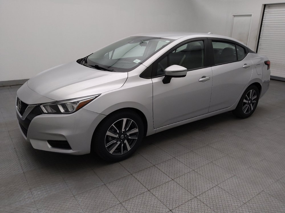 Used 2021 Nissan Versa SV FWD image 2