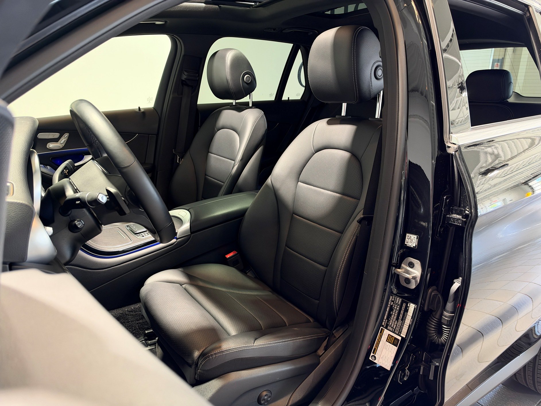 Used 2022 Mercedes-Benz GLC 300 4MATIC image 15