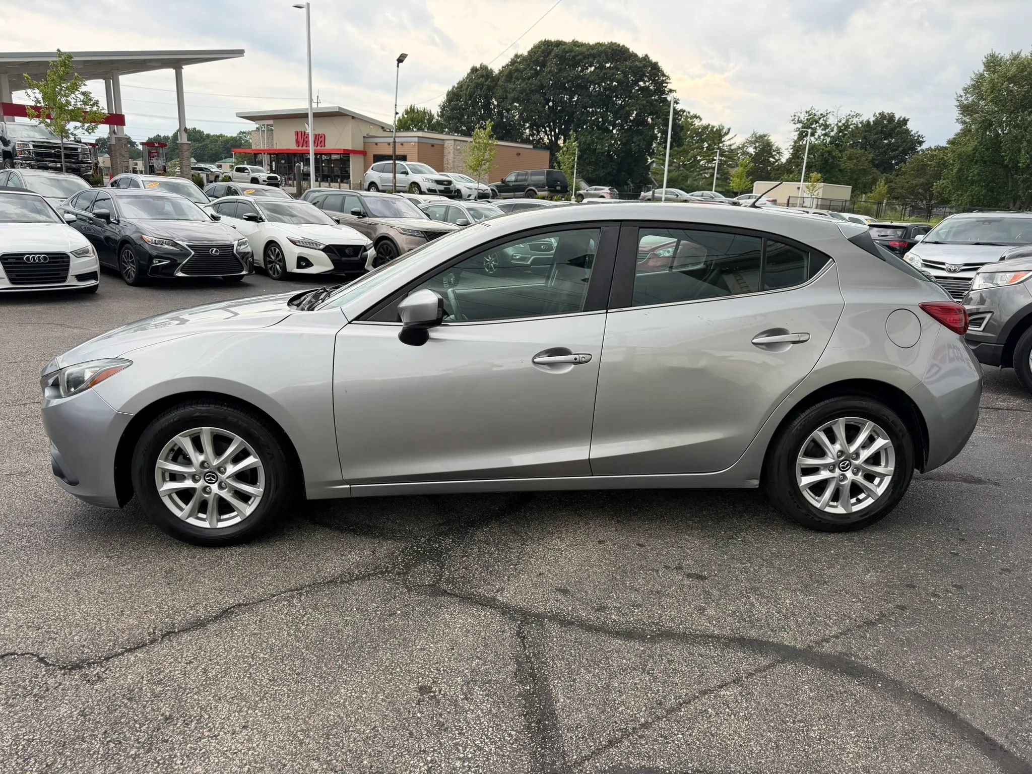 Used 2015 MAZDA MAZDA3 i Touring FWD image 2