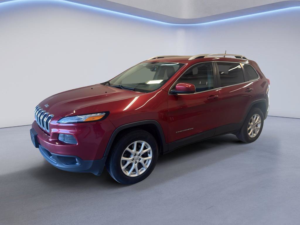 Used 2016 Jeep Cherokee Latitude w/ Cold Weather Group AWD/4WD image 3