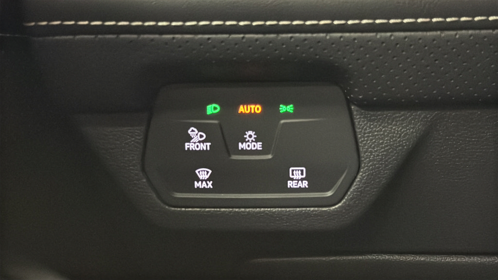 Used 2024 Volkswagen Atlas Cross Sport SEL R-Line AWD/4WD image 32