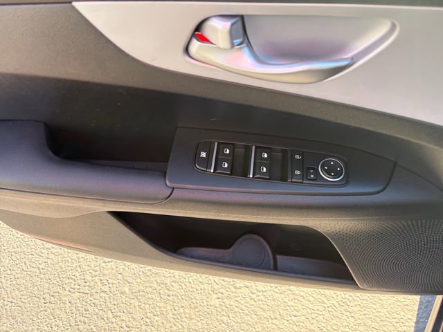 Used 2024 Kia Forte LXS image 11