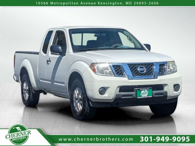 Used 2015 Nissan Frontier SV image 1