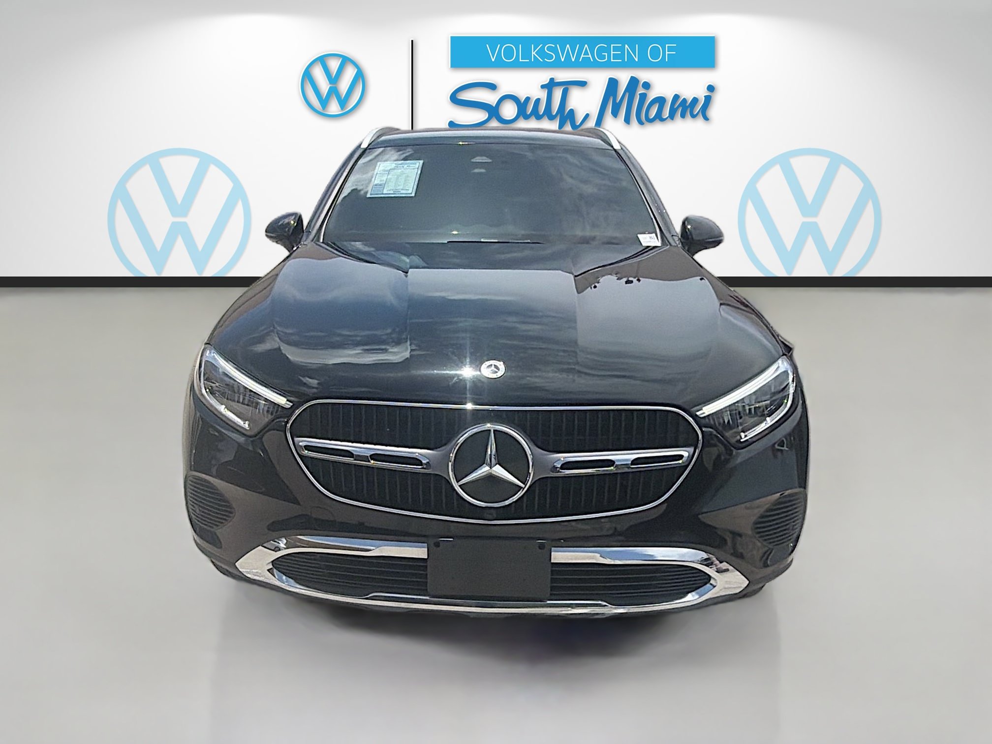 Used 2024 Mercedes-Benz GLC 300 image 2