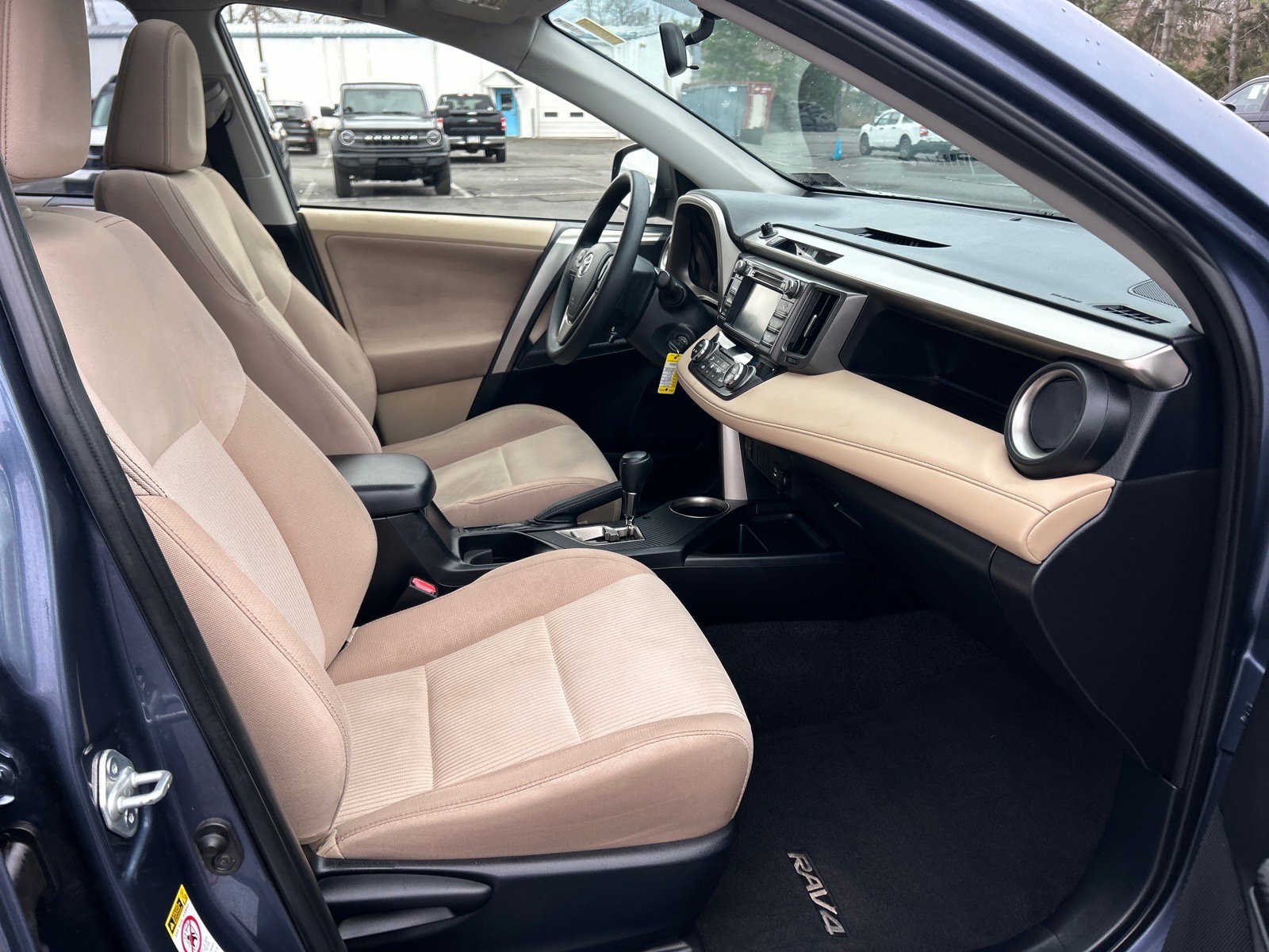 Used 2013 Toyota RAV4 XLE image 17