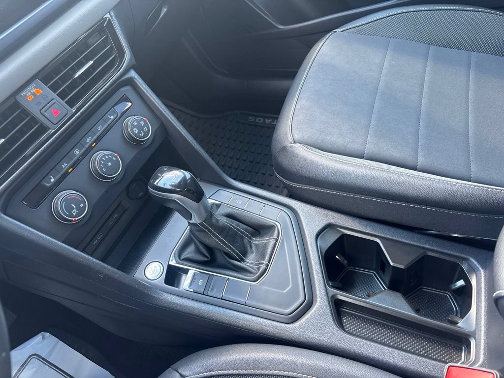 Certified 2022 Volkswagen Taos SE FWD image 19