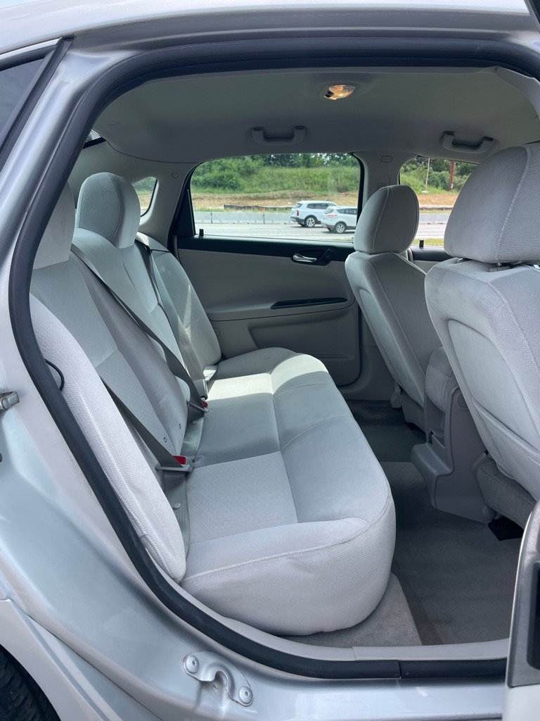 Used 2013 Chevrolet Impala LS FWD image 19