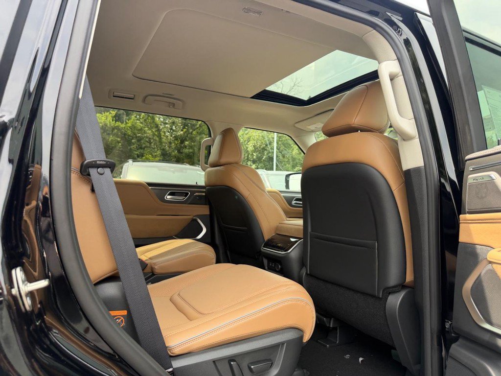 New 2027 INFINITI QX80 Luxe w/ Cargo Package AWD/4WD image 4