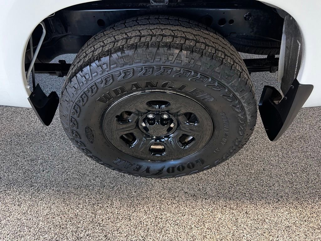 Used 2025 Nissan Frontier S image 9