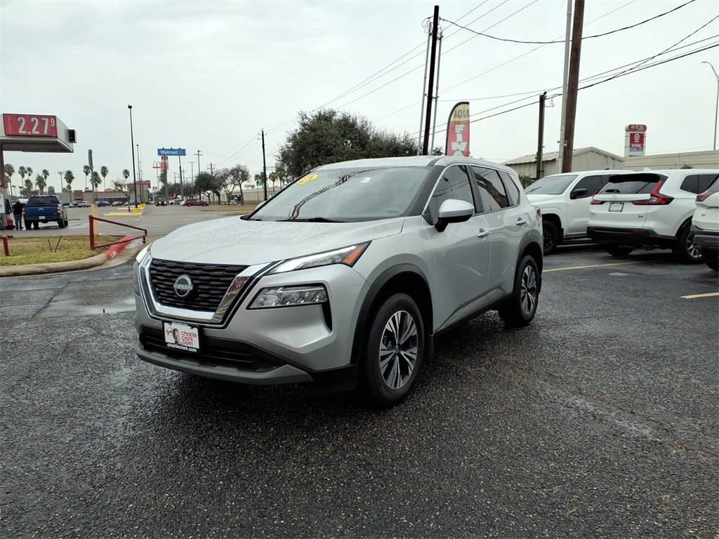 Used 2023 Nissan Rogue SV image 1
