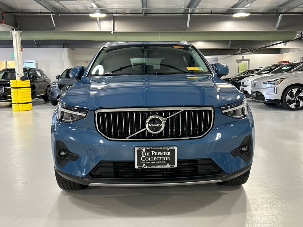 Certified 2023 Volvo XC40 B5 Plus w/ Driver Assist Package image 6