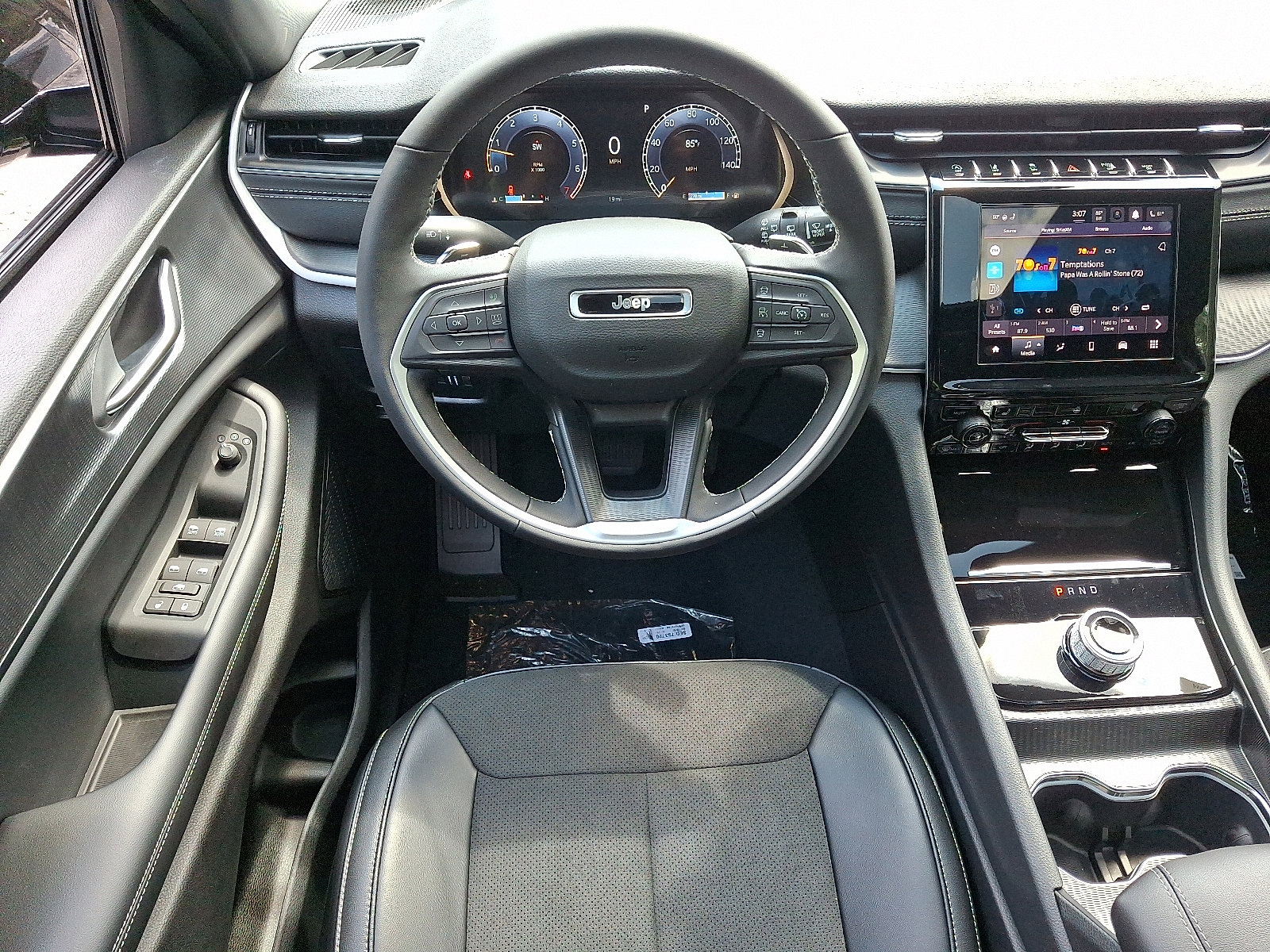 New 2025 Jeep Grand Cherokee L Altitude image 7