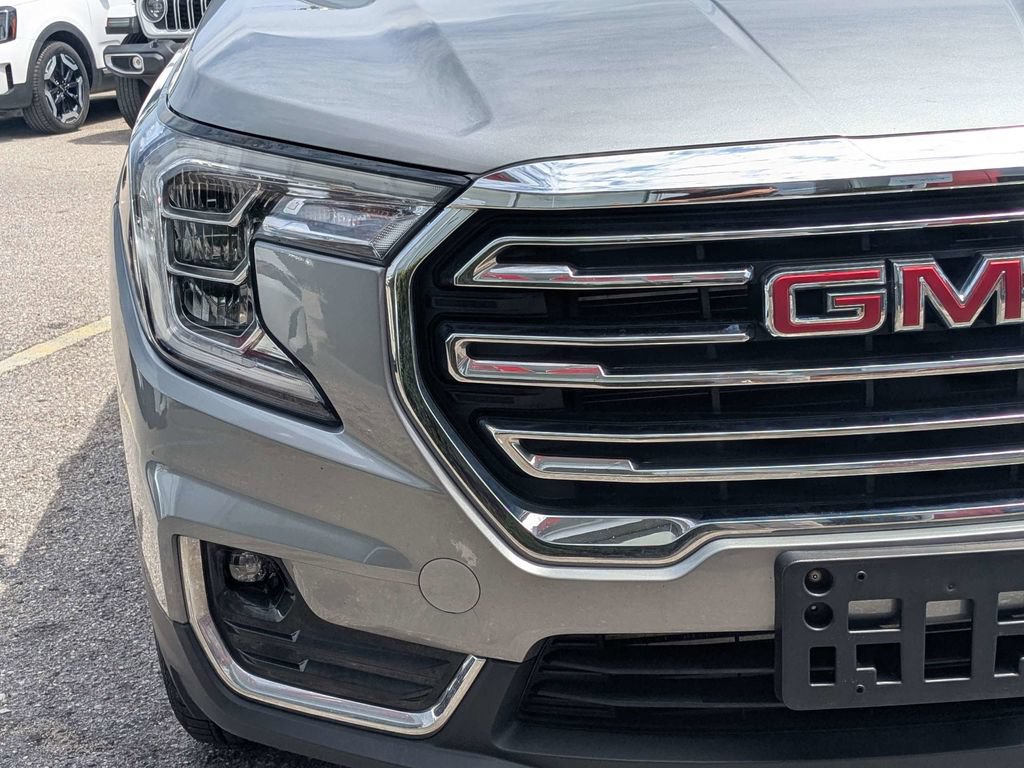 Used 2024 GMC Terrain SLT AWD/4WD image 9