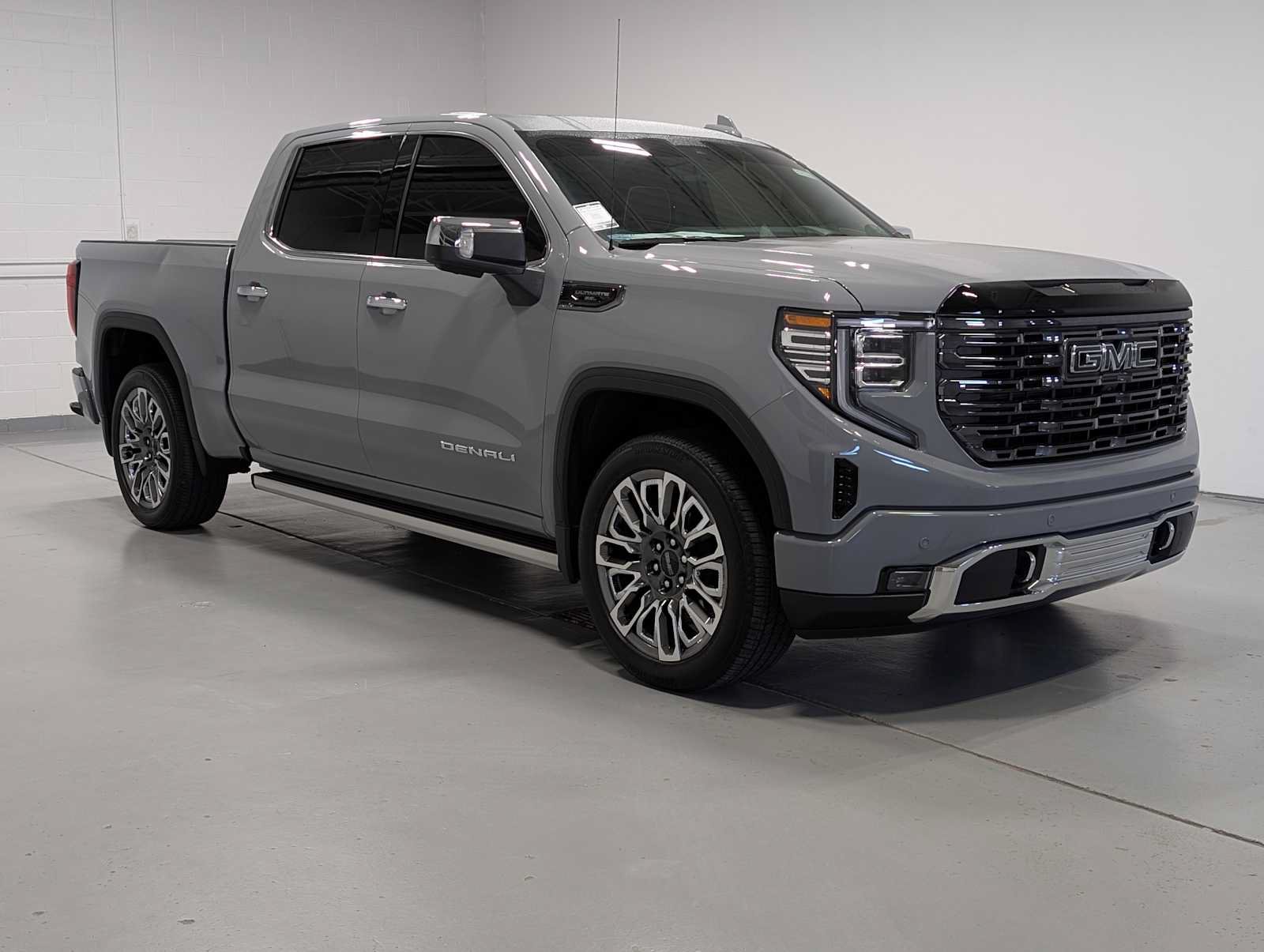 Certified 2025 GMC Sierra 1500 Denali Ultimate AWD/4WD image 6