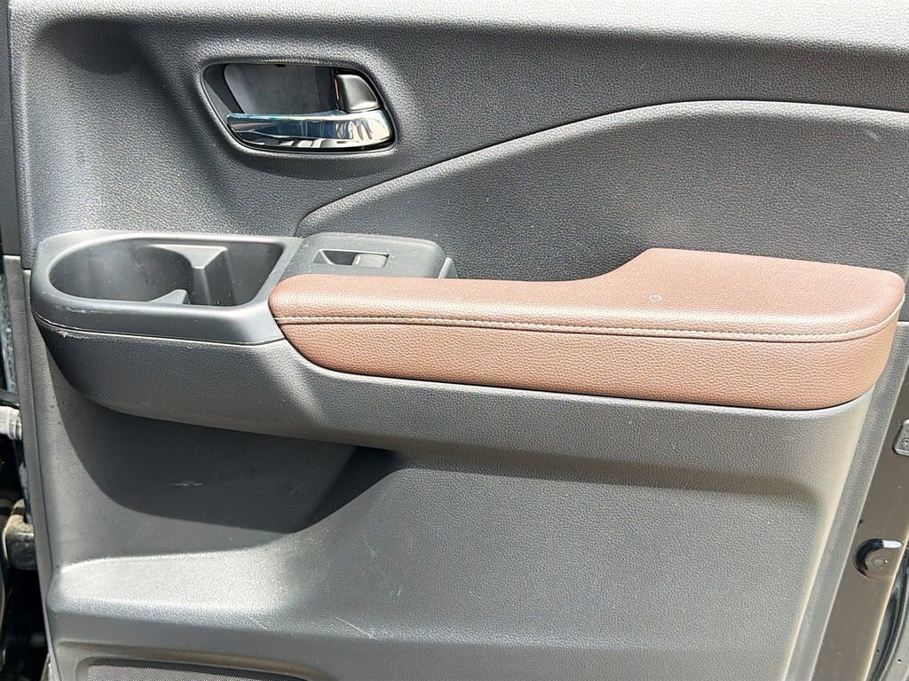 Used 2025 Honda Ridgeline RTL image 32