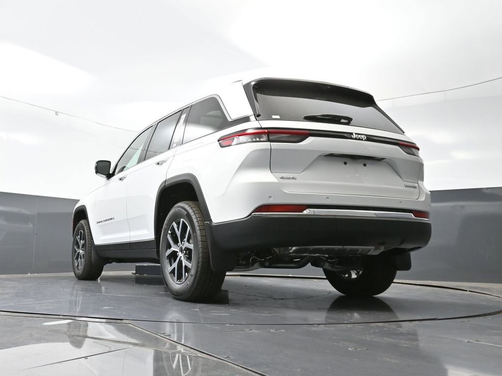 New 2025 Jeep Grand Cherokee Limited w/ Luxury Tech Group II image 40