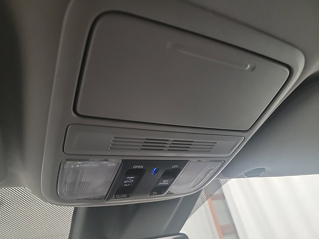 Used 2018 Honda Odyssey EX-L image 22