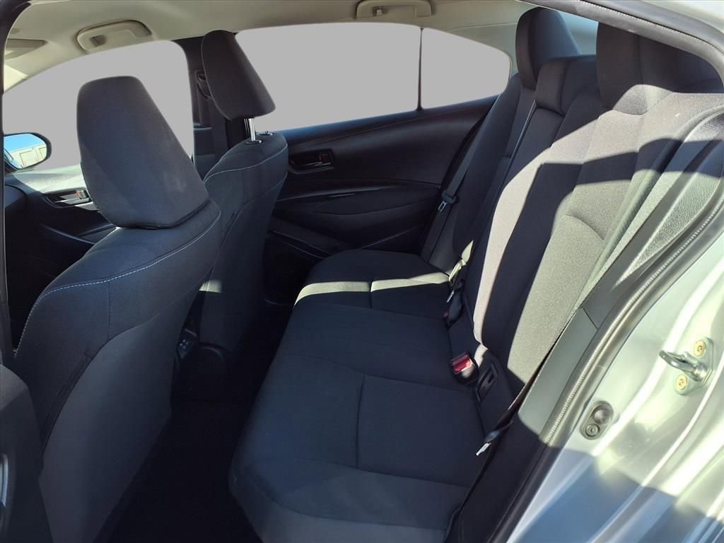 Used 2025 Toyota Corolla XLE image 24