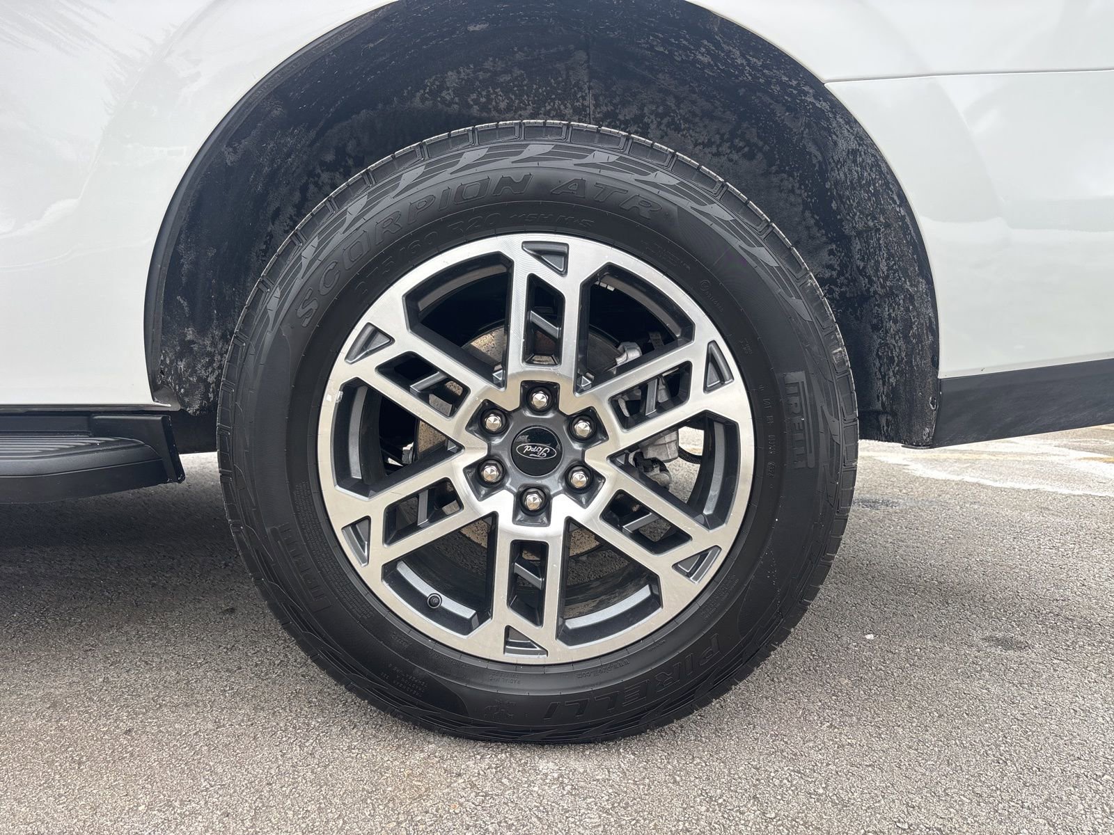 Used 2025 Ford Expedition Active image 38