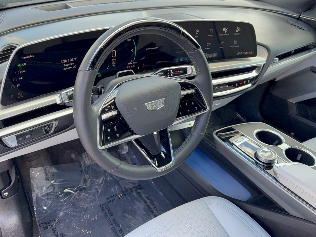 Used 2024 Cadillac Lyriq Sport w/ LPO, Floor Liner Package AWD/4WD image 4