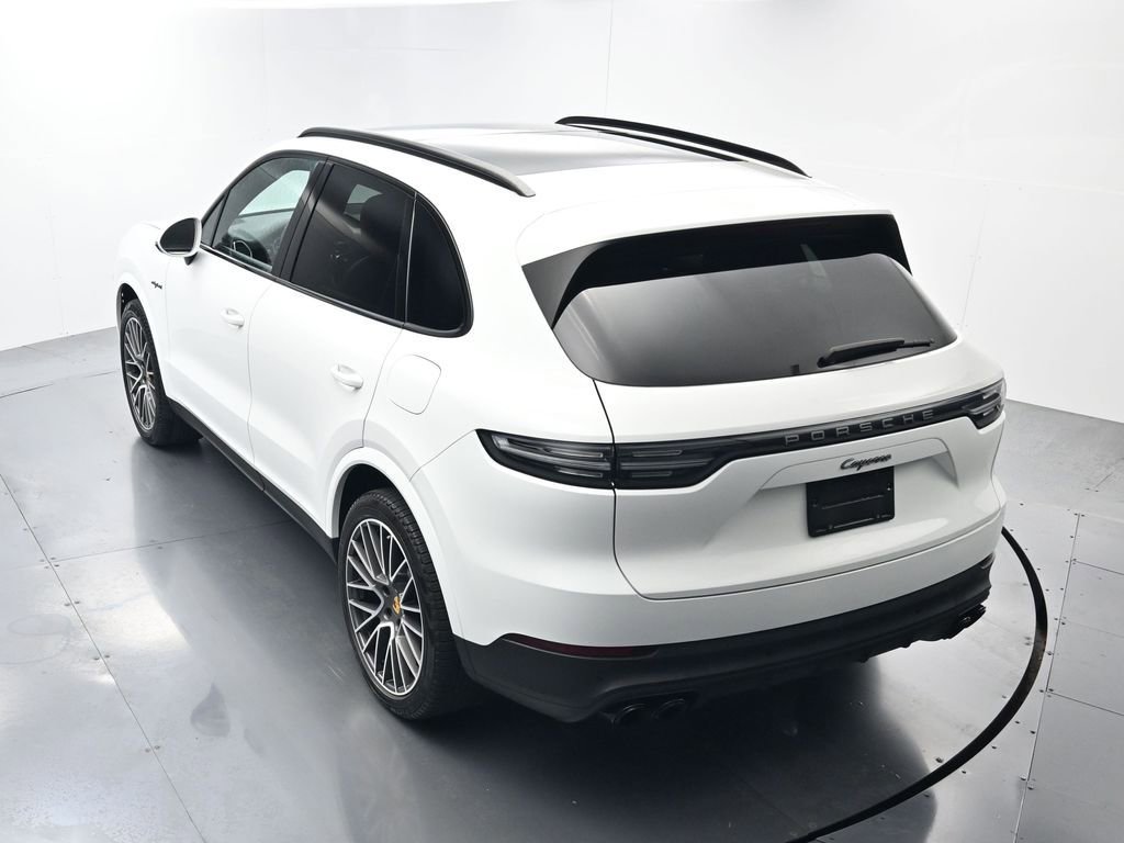 Certified 2023 Porsche Cayenne Platinum Edition AWD/4WD image 38
