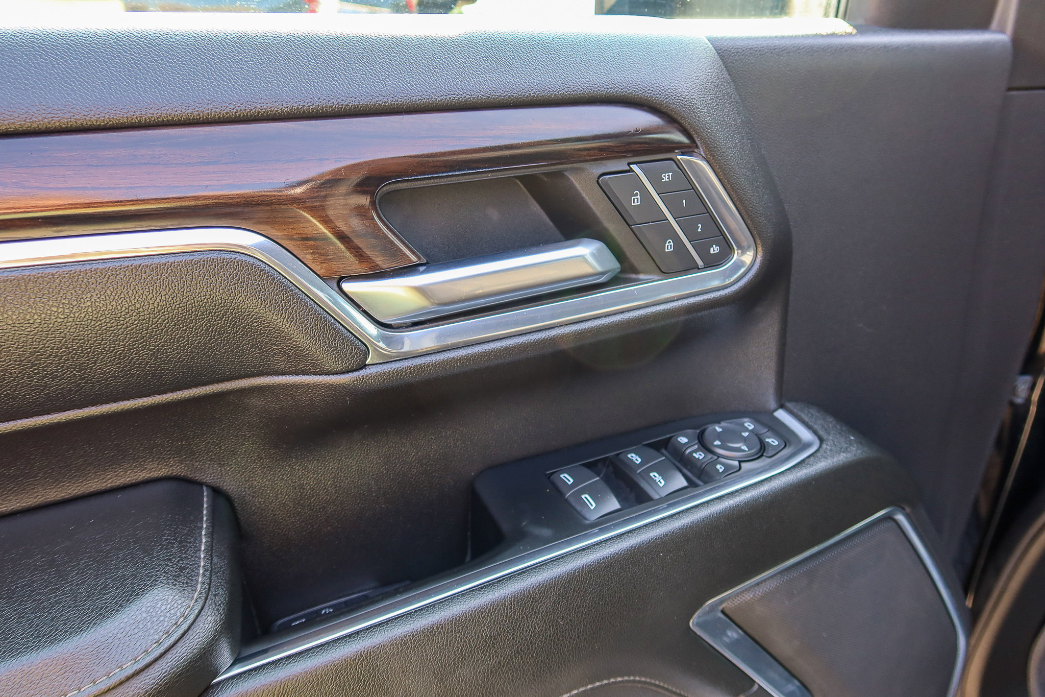 Used 2024 GMC Sierra 3500 SLT AWD/4WD image 18