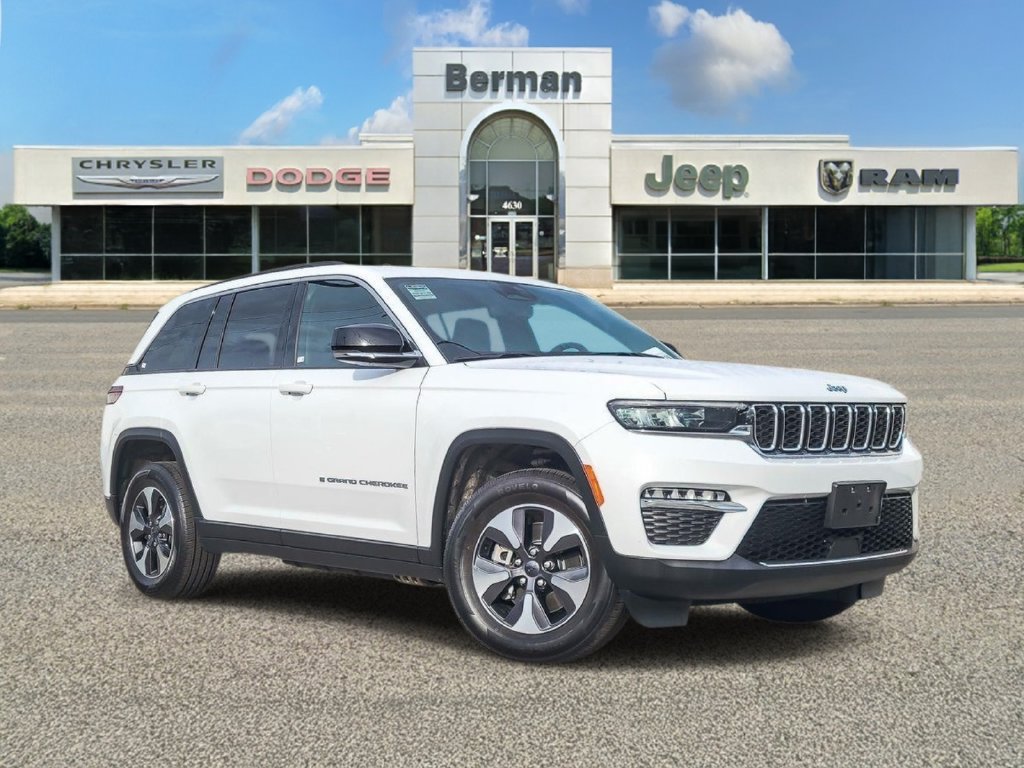 Used 2024 Jeep Grand Cherokee Limited 4xe AWD/4WD image 2