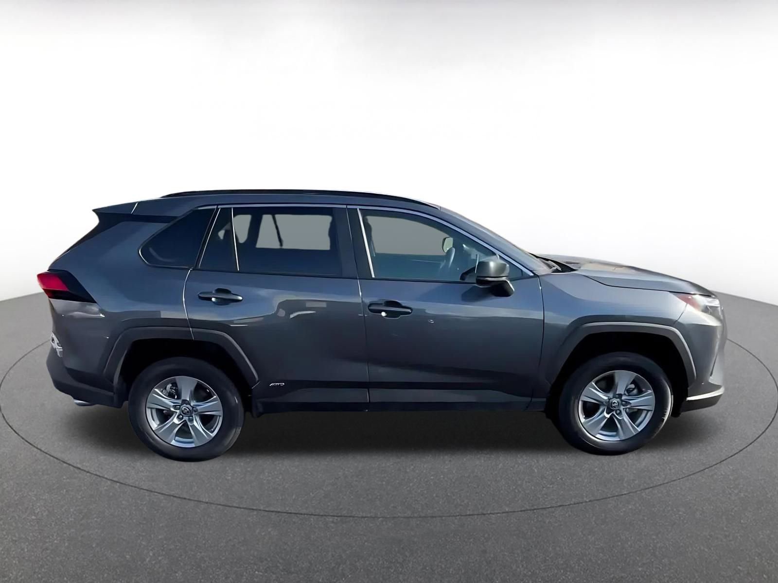 Used 2025 Toyota RAV4 LE image 16