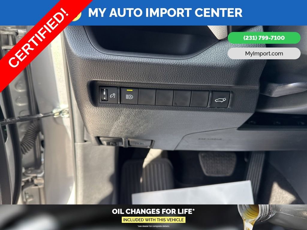 Used 2024 Toyota RAV4 XLE Premium image 13