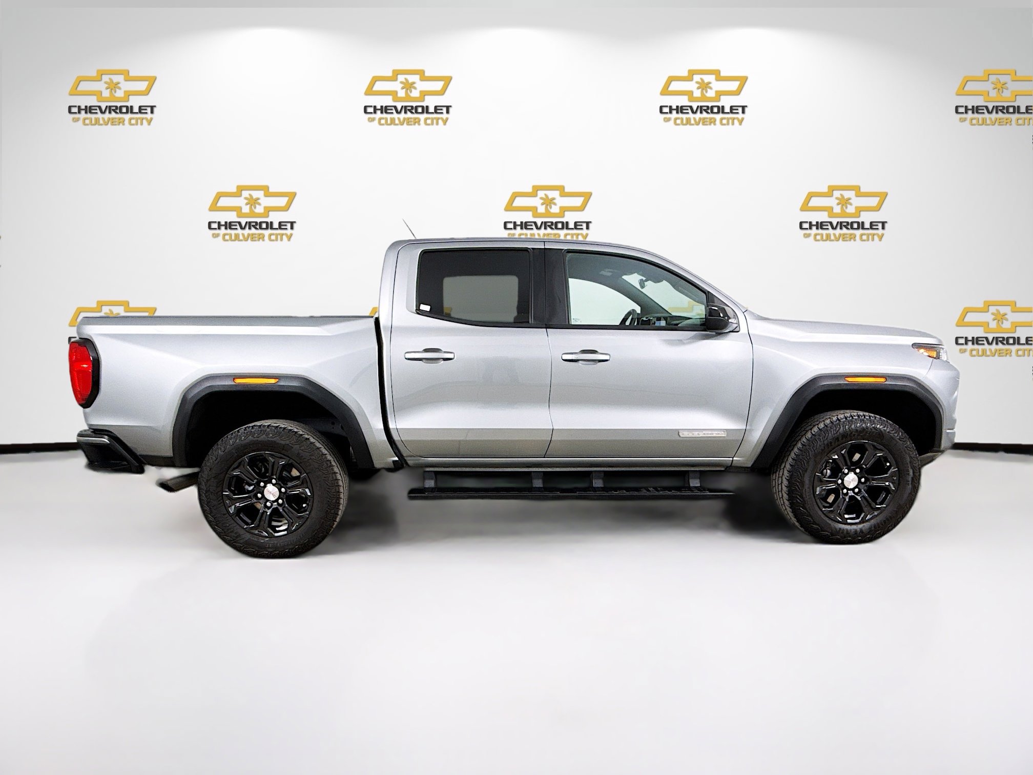 Used 2024 GMC Canyon Elevation image 8