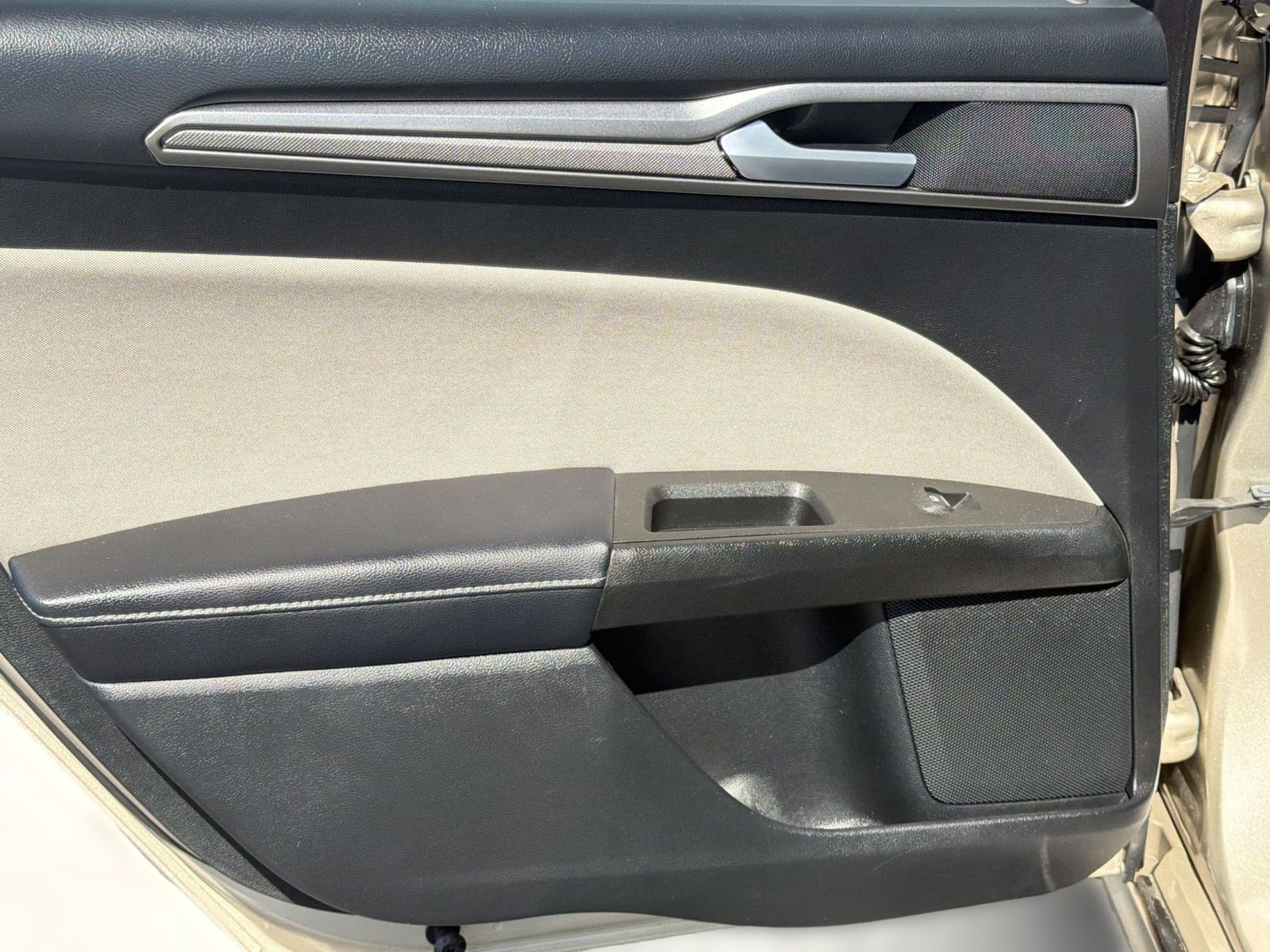 Used 2017 Ford Fusion S FWD image 28