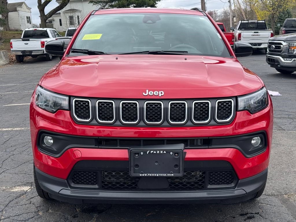 Used 2024 Jeep Compass Latitude AWD/4WD image 7