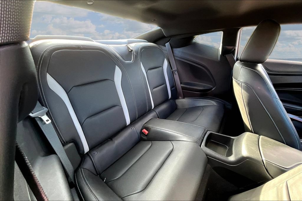 Used 2020 Chevrolet Camaro SS RWD image 22