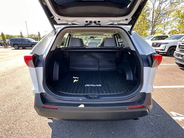 Used 2023 Toyota RAV4 XLE Premium AWD/4WD image 15