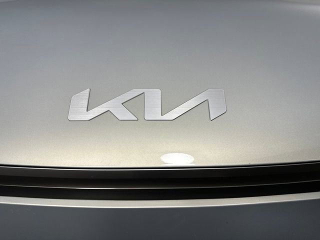 Used 2024 Kia EV9 Wind image 9