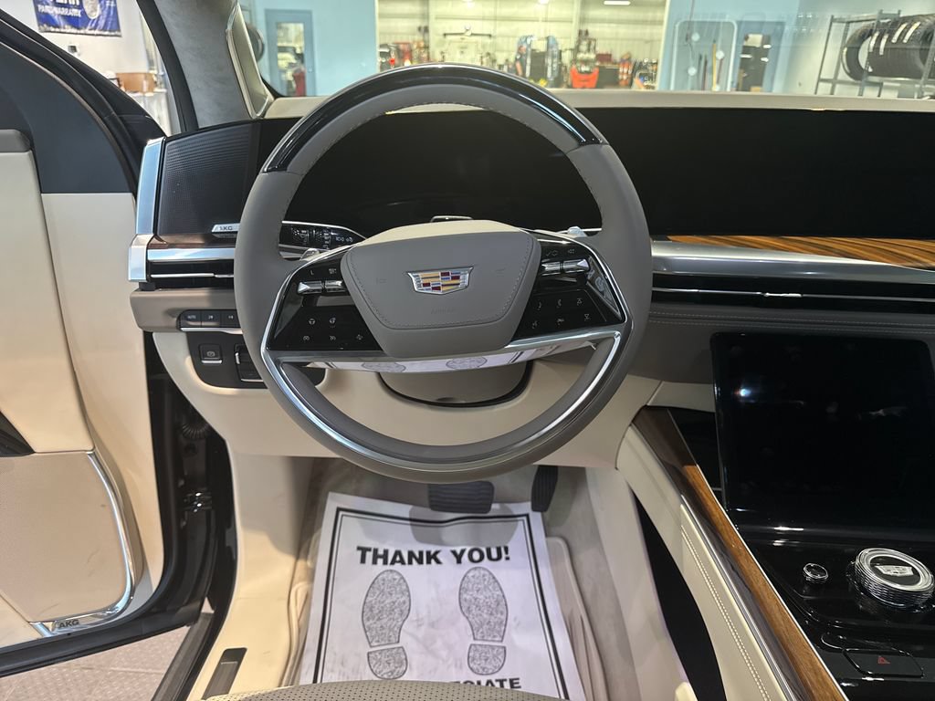 New 2026 Cadillac Escalade ESV Platinum Luxury w/ LPO, Radiant Package AWD/4WD image 16