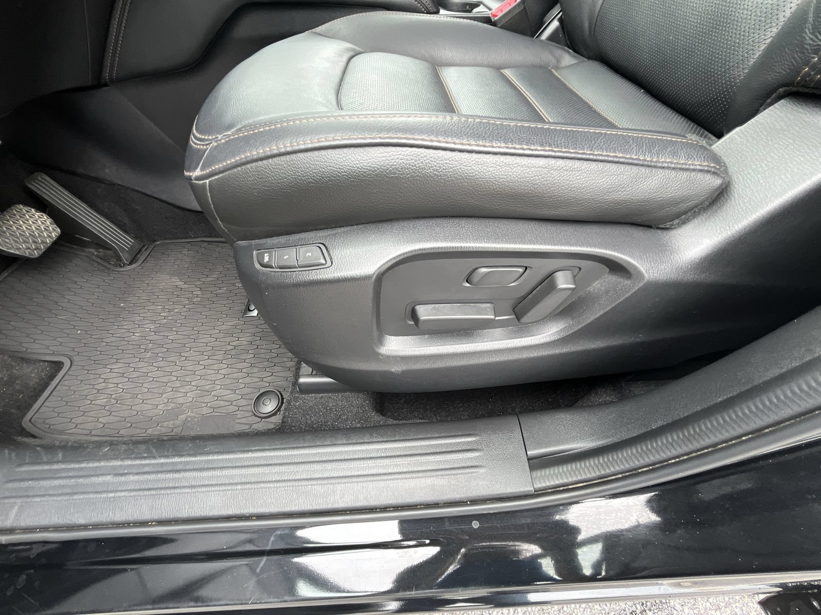 Used 2023 MAZDA CX-5 AWD 2.5 S w/ Premium Plus Pkg image 16