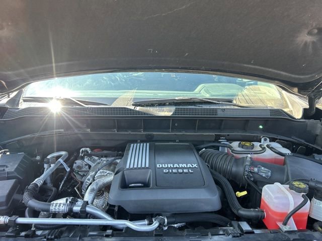 Used 2023 Chevrolet Silverado 1500 LT AWD/4WD image 34