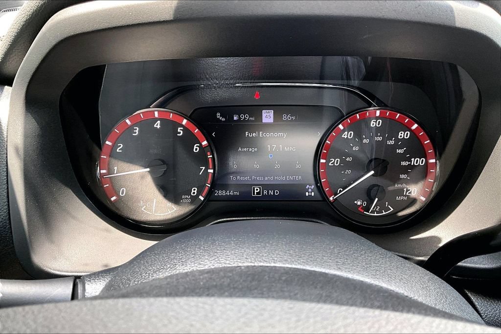 Used 2024 Nissan Titan PRO-4X w/ Pro-4x Convenience Package AWD/4WD image 2
