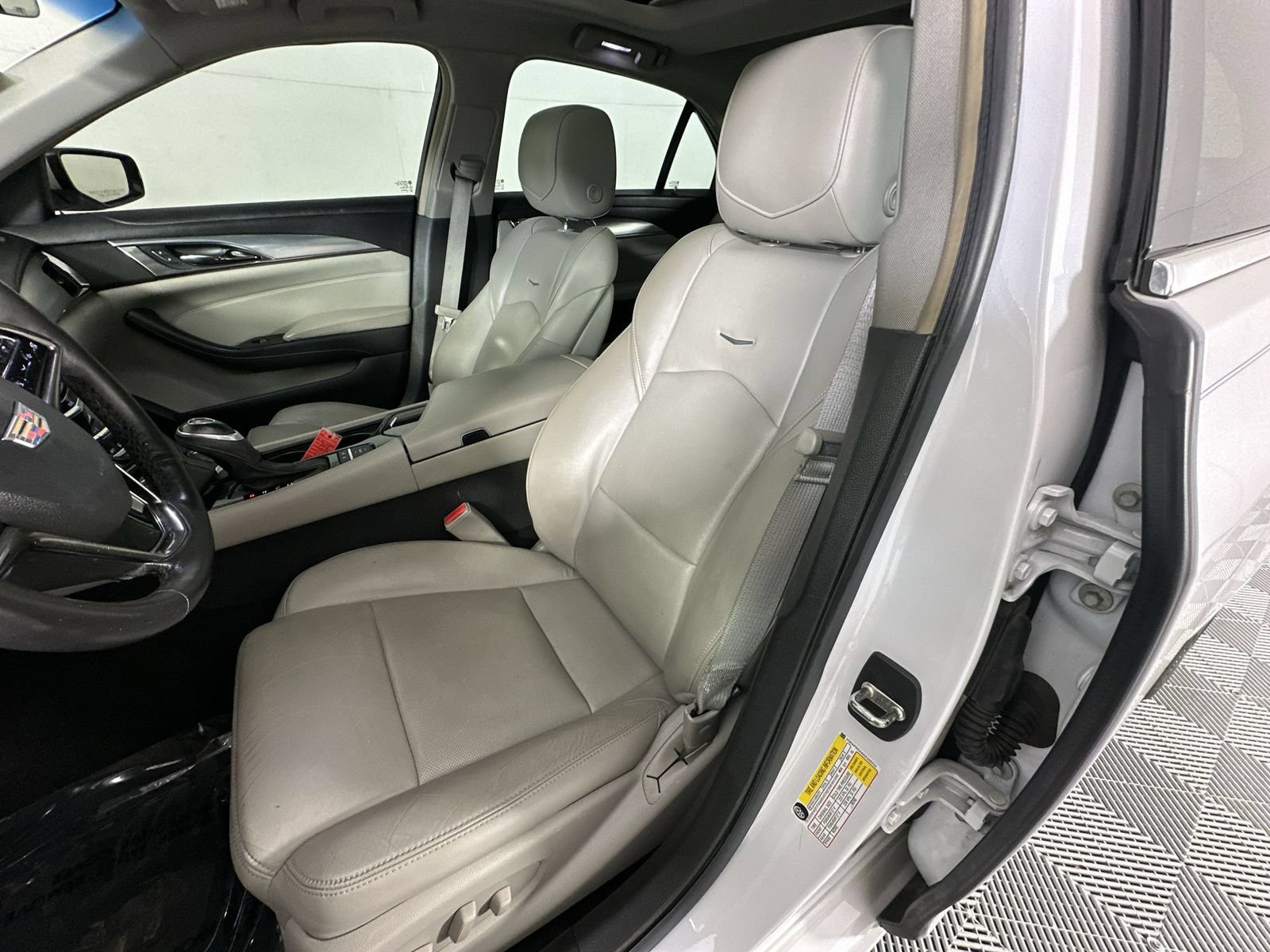 Used 2019 Cadillac CTS Sedan w/ Seating Package RWD image 11