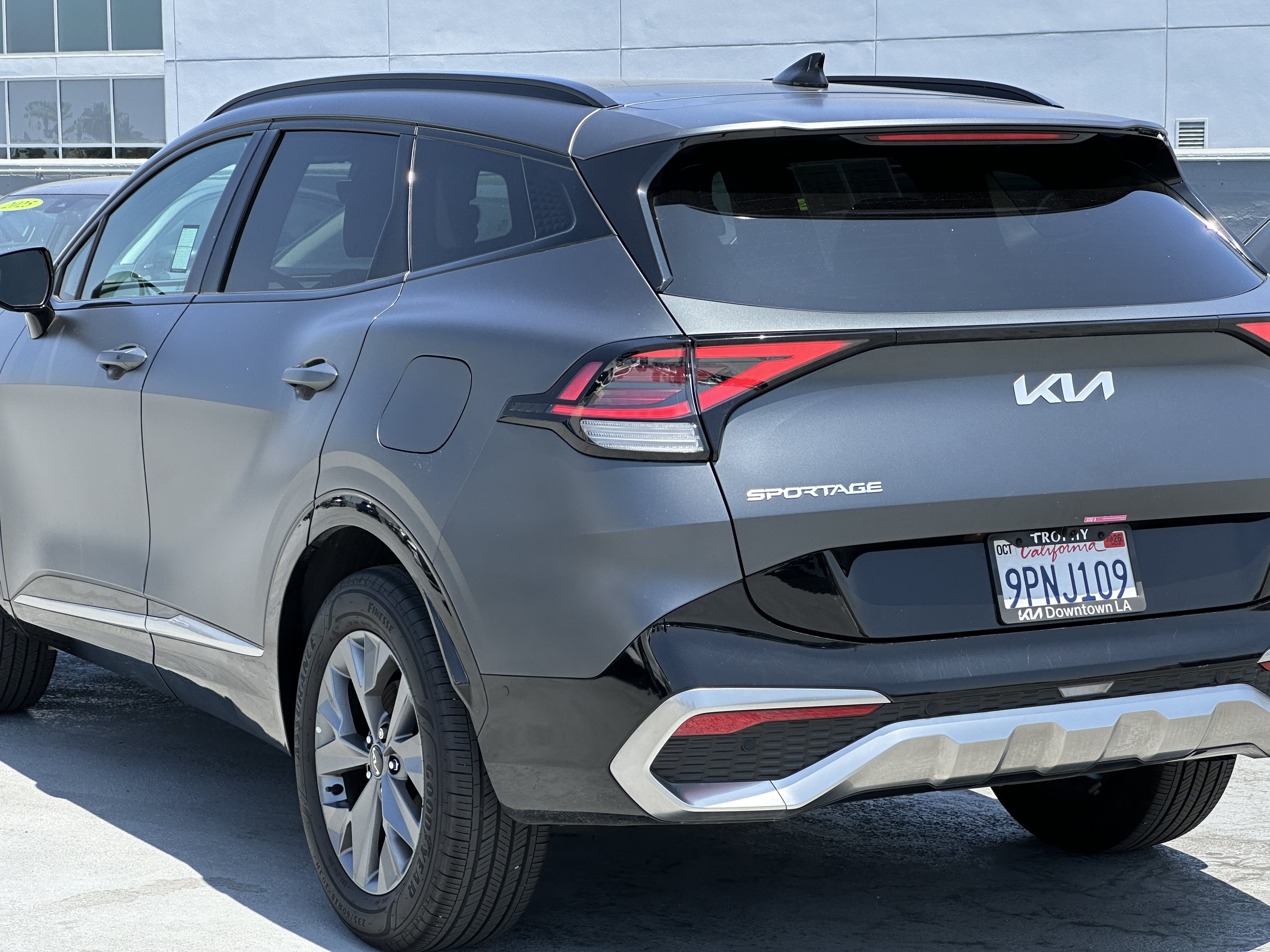 Certified 2025 Kia Sportage SX Prestige AWD/4WD image 5