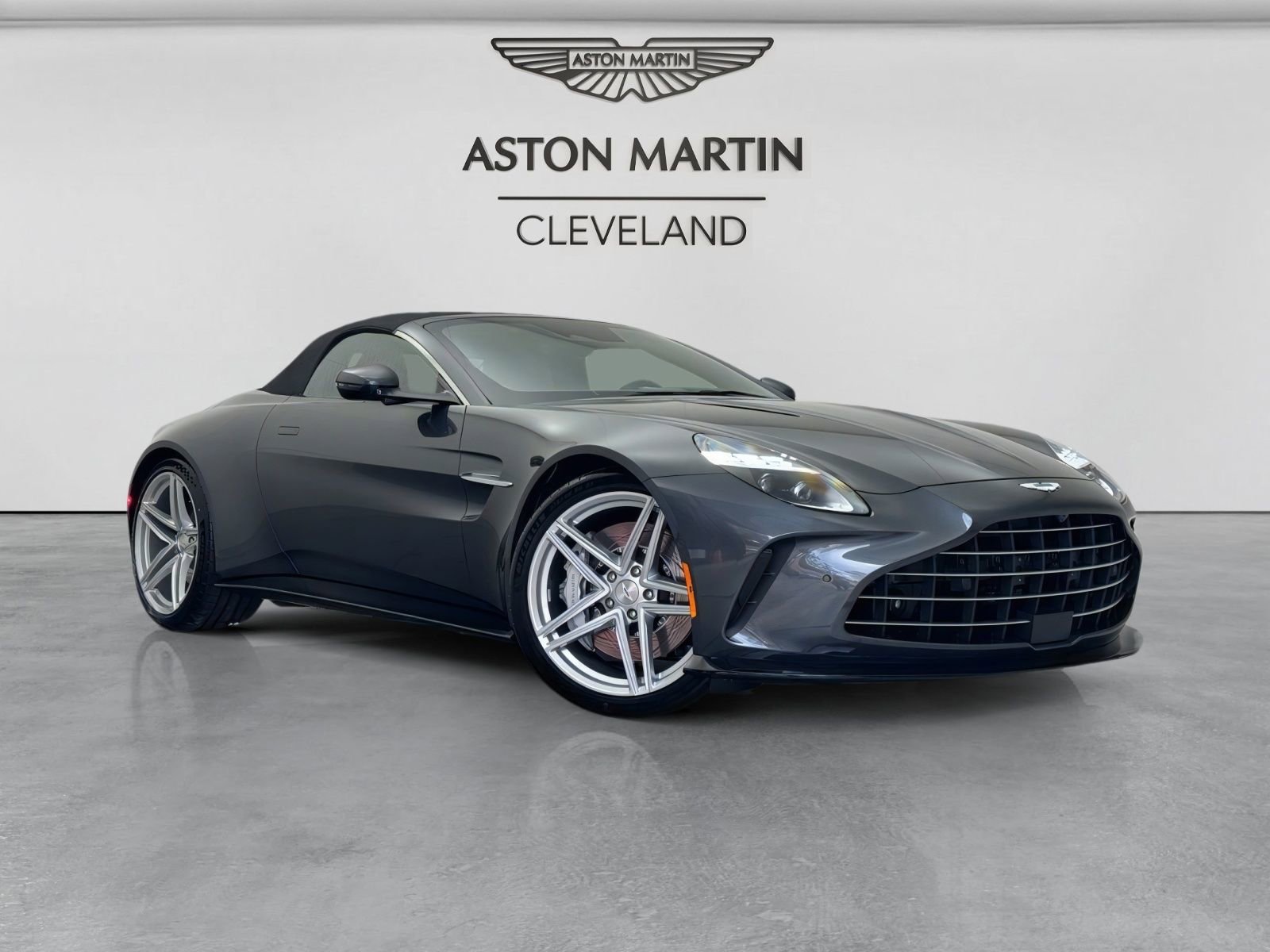 New 2026 Aston Martin V8 Vantage Convertible RWD image 1