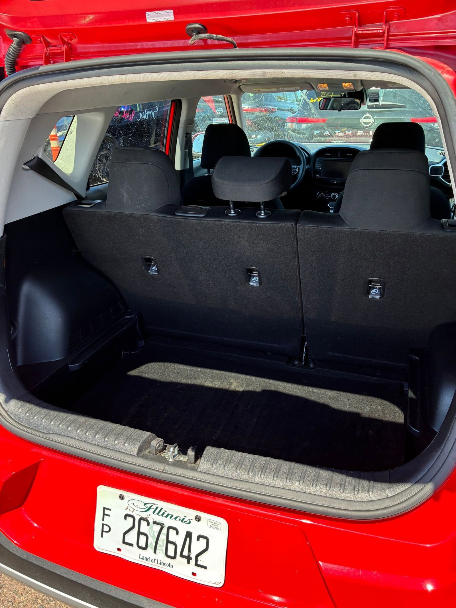 Used 2025 Kia Soul LX w/ LX Technology Package FWD image 14