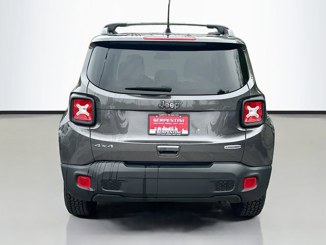 Used 2019 Jeep Renegade Latitude w/ Cold Weather Group AWD/4WD image 7
