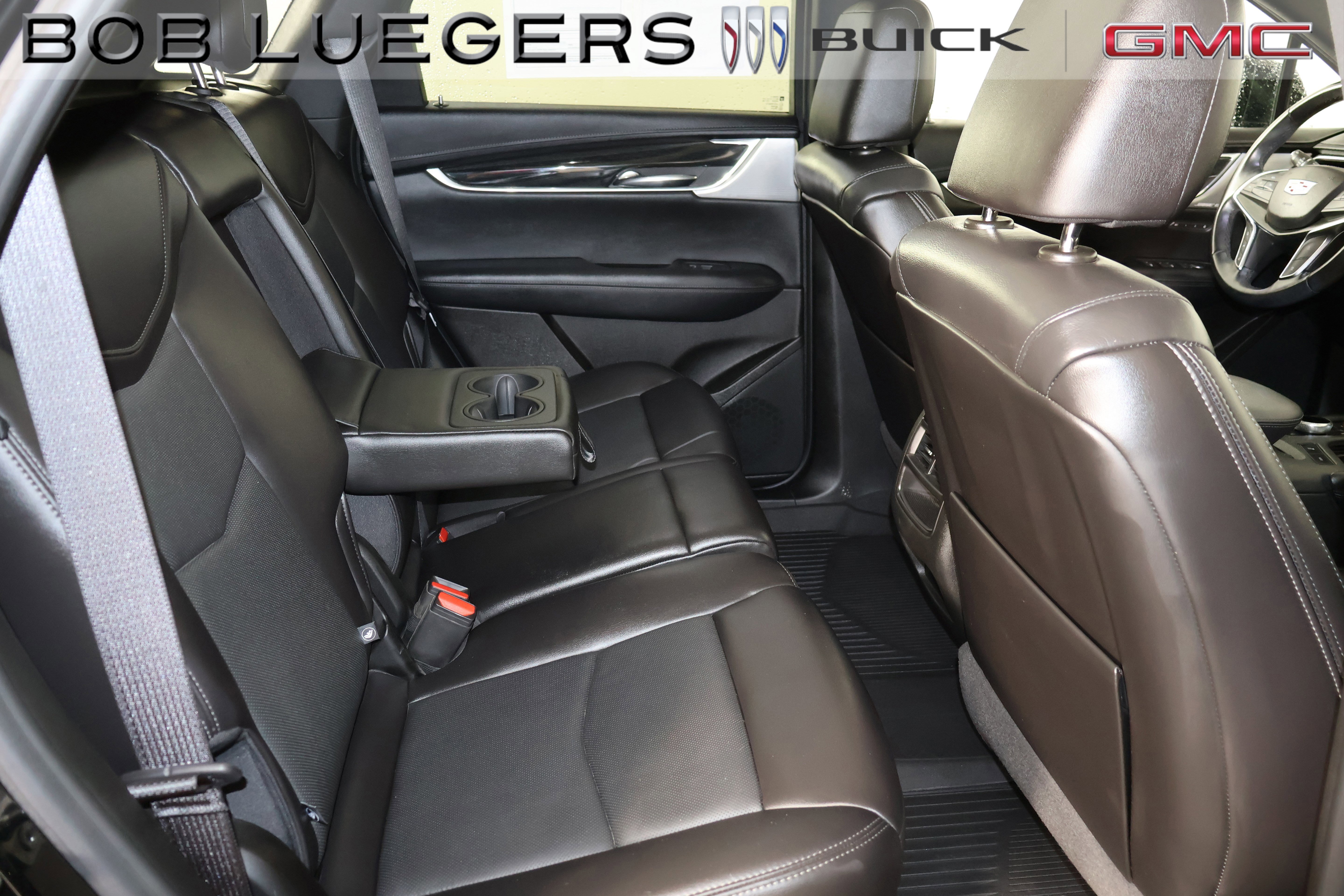 Certified 2021 Cadillac XT5 Premium Luxury AWD/4WD image 16
