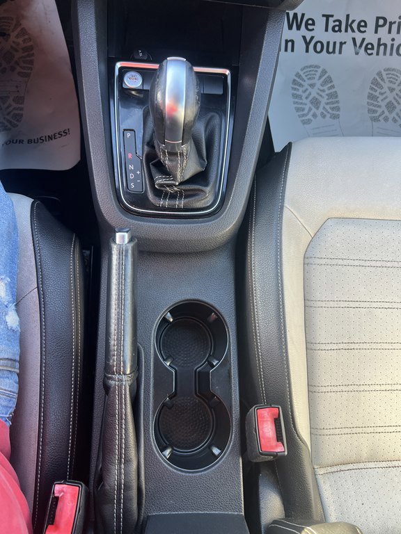 Used 2015 Volkswagen Jetta Sport image 19