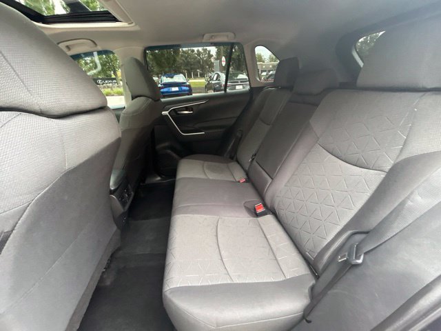 Used 2022 Toyota RAV4 XLE w/ Convenience Package FWD image 14