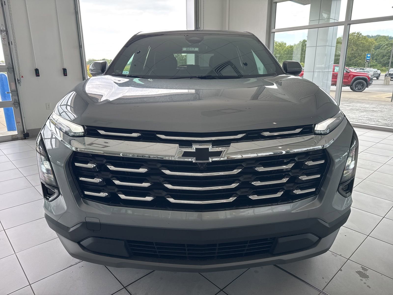 New 2026 Chevrolet Equinox LT w/ Convenience Package II image 2